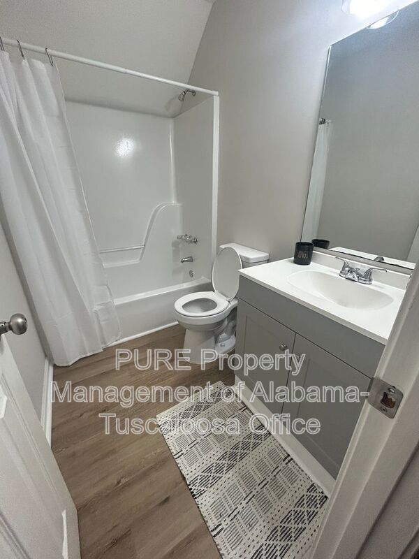 Building Photo - 401 Sandstone Dr