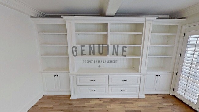 Building Photo - Beautiful Two-Level 5Bd 3.5Ba Home in Newport Beach