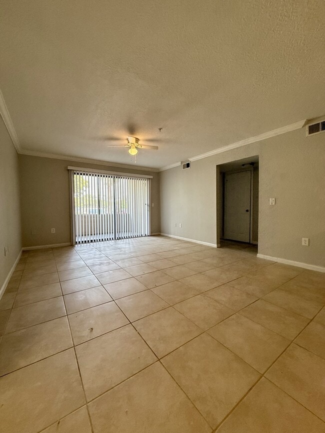Building Photo - 800 Boardwalk Dr