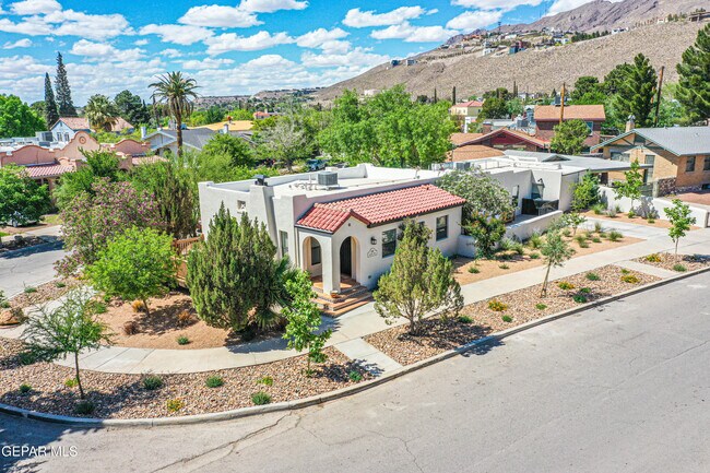 Building Photo - 1011 Madeline Dr