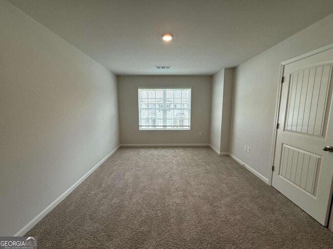 Building Photo - 1 Silverbell Ln NW