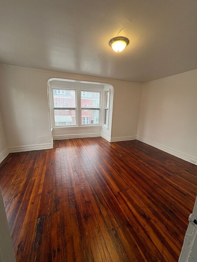 Building Photo - Spacious 2 Bedroom, 2nd Floor Apartment Near York College-York City SD