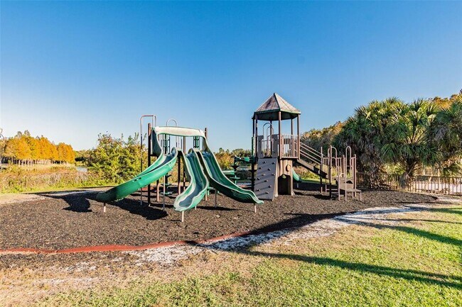 Building Photo - 17737 Esprit Dr