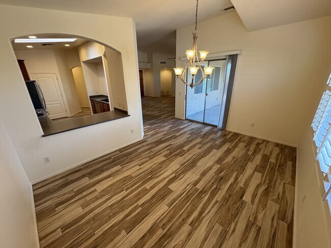 Building Photo - Loma Alta Estates Vail School District