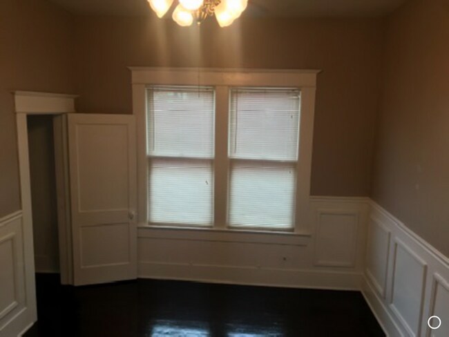 Building Photo - 210 E Arsenal St