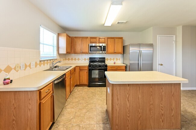Building Photo - 6230 Cottage Stream Ln