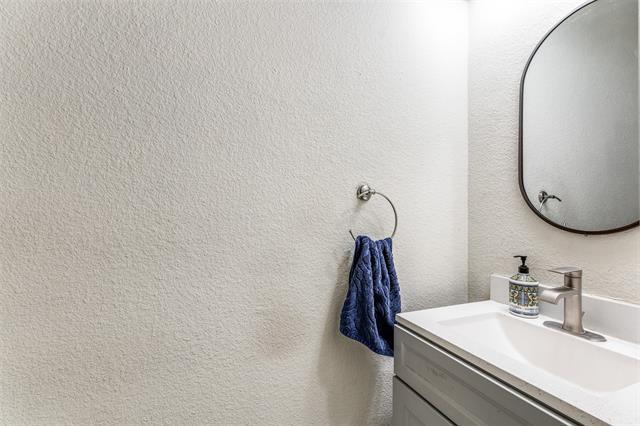 Building Photo - 2205 Simmental Rd