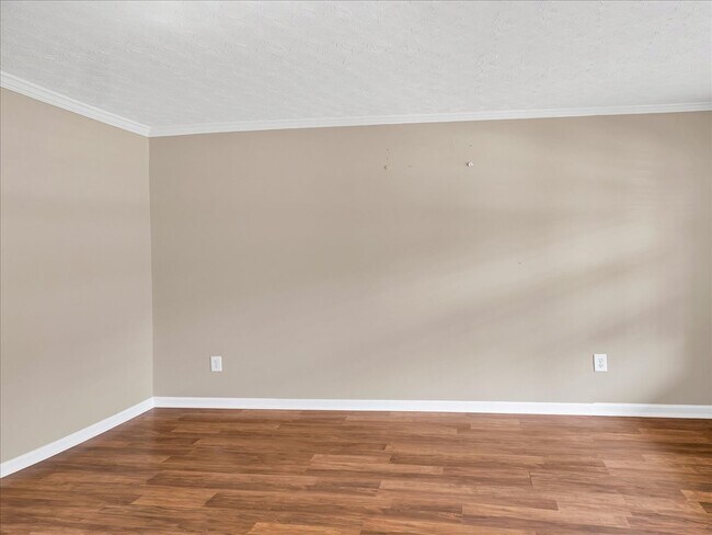 Building Photo - 3725 Crescent Walk Ln NE