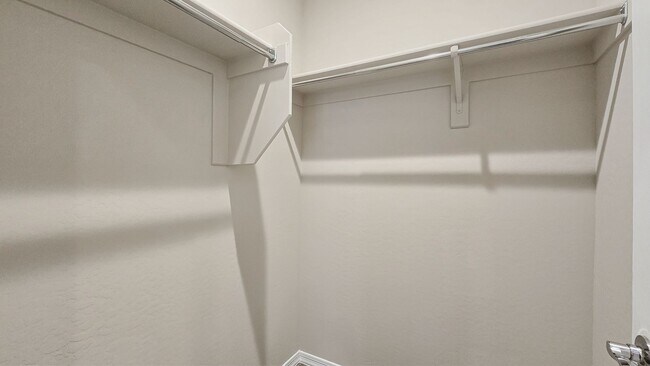 Building Photo - Brand new home!  Convenient to the 303 freeway!