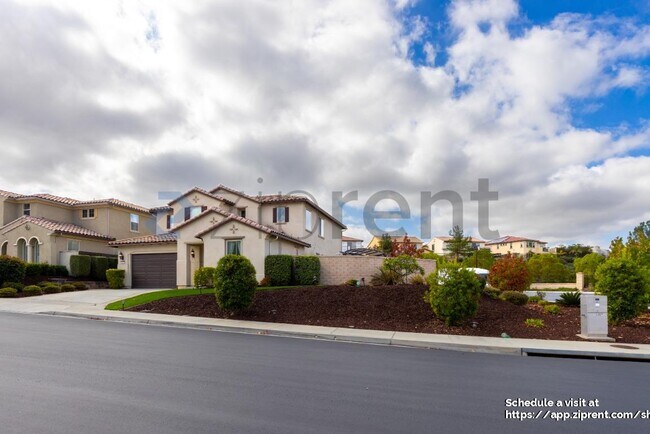 Building Photo - 1538 Avila Ln