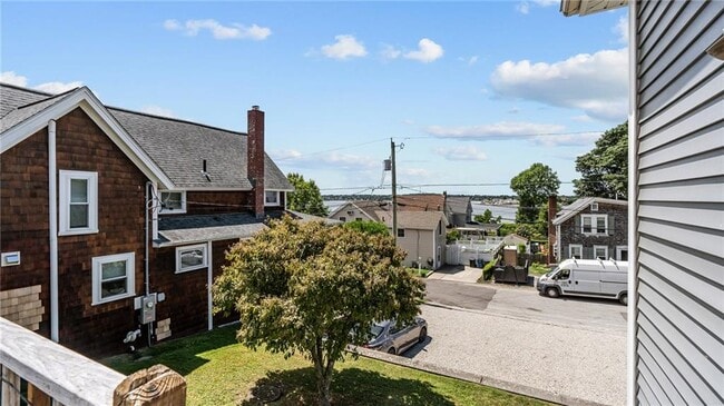 Building Photo - 54 Hillside Ave