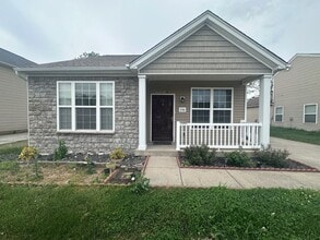 Building Photo - Bannon Crossings 3-bed, 2-bath Ranch