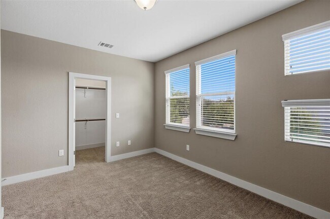 Building Photo - 7107 Mowbray St