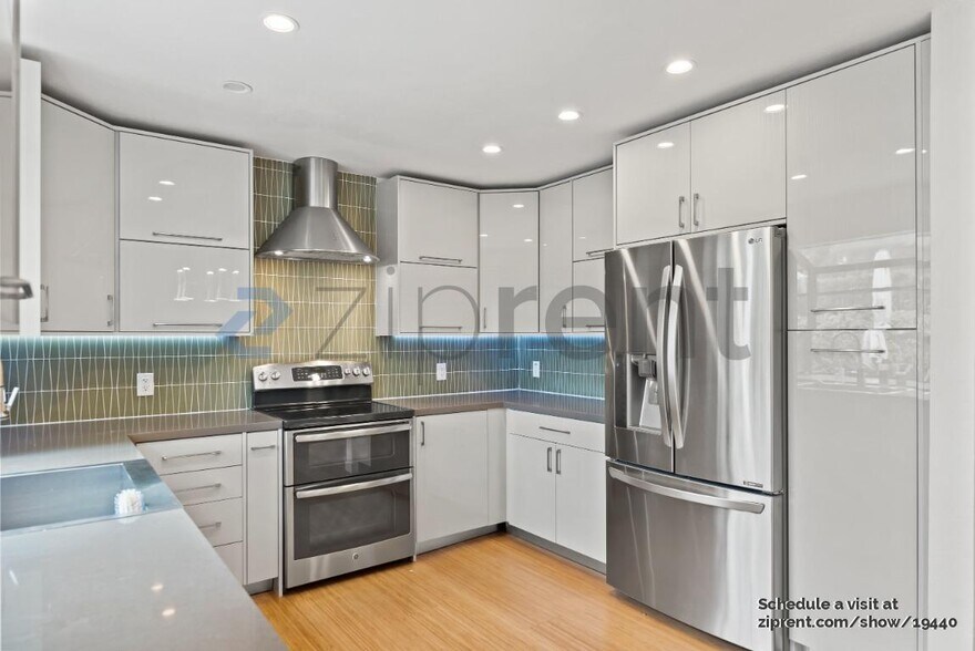 Building Photo - 272 Montebello Ave