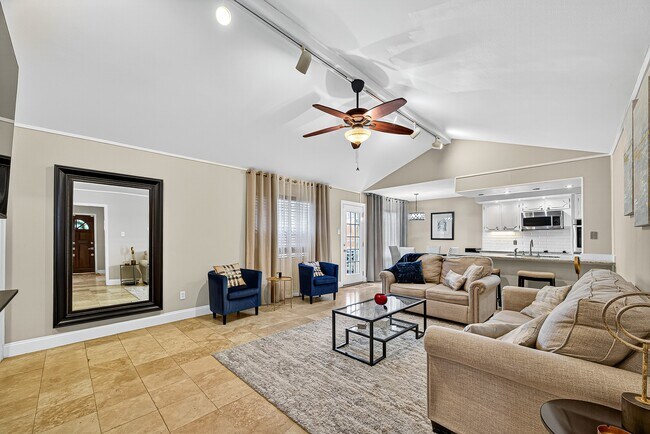 Building Photo - 9402 Meadowcroft Dr