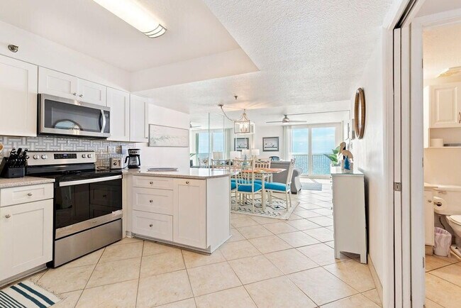 Building Photo - 3768 E County Hwy 30A