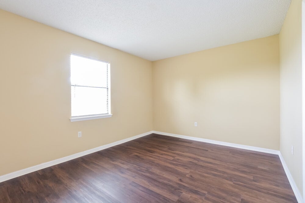 Building Photo - 3100 Croton Ave