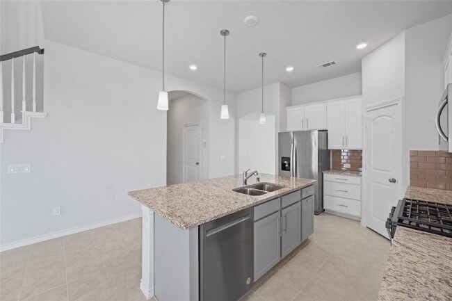 Building Photo - 7203 Buckthorn Holw Trl