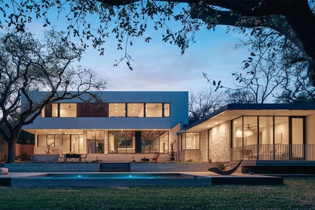 Building Photo - 4705 Balcones Dr