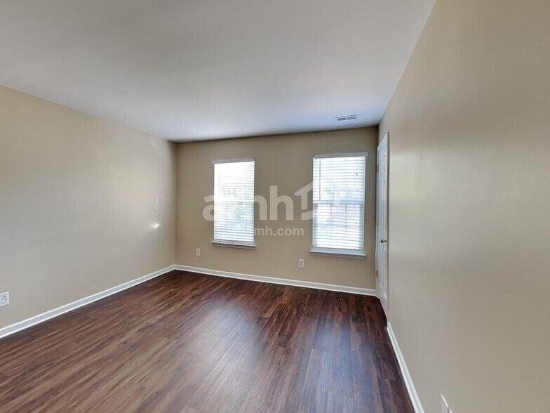 Building Photo - 16109 Long Talon Way