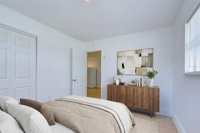 Building Photo - 3017 49th St S