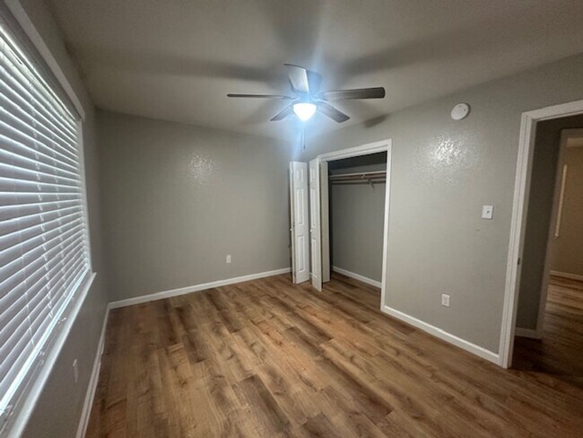 Building Photo - 893 Palm St