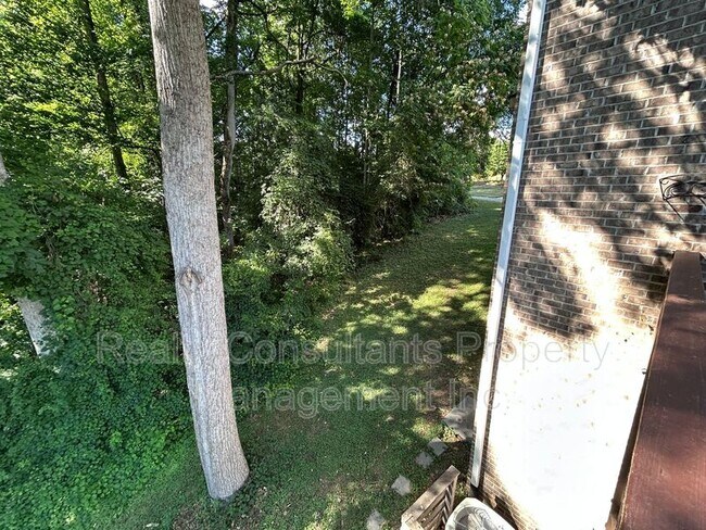 Building Photo - 4540 Pebble Lake Dr