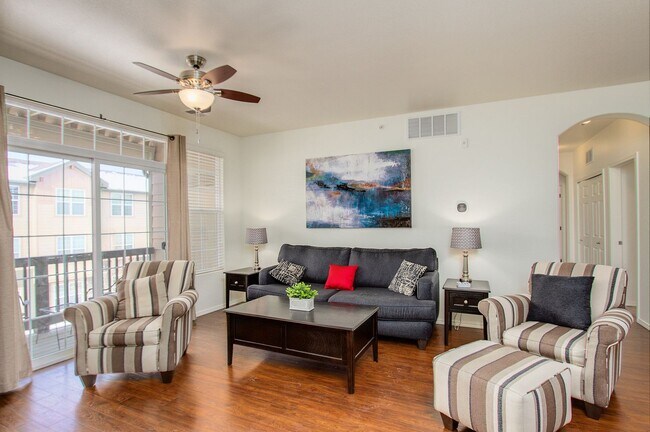 Building Photo - Stylish & Convenient Furnished Condo for Rent
