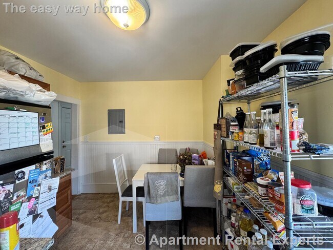 Building Photo - 545 Somerville Ave