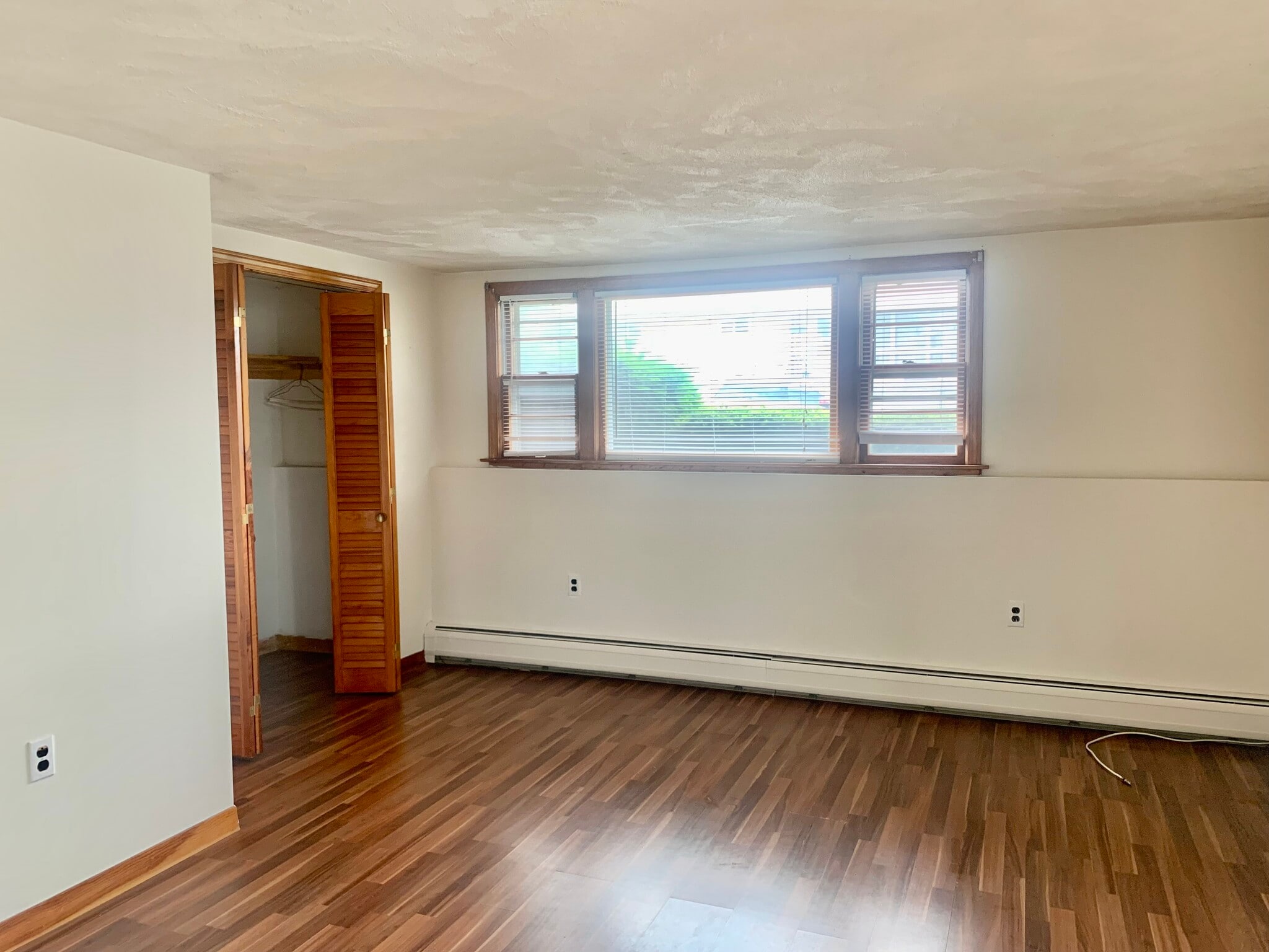 living room - 93 Sigourney St