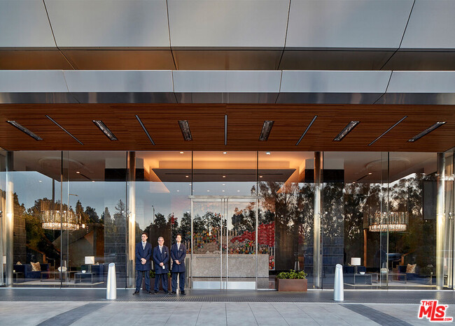 Building Photo - 10000 Santa Monica Blvd