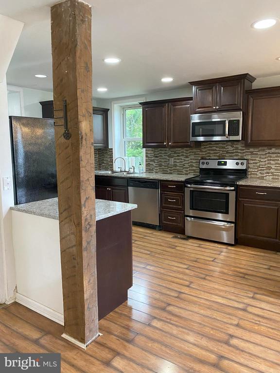 Building Photo - 7097 Union Deposit Rd