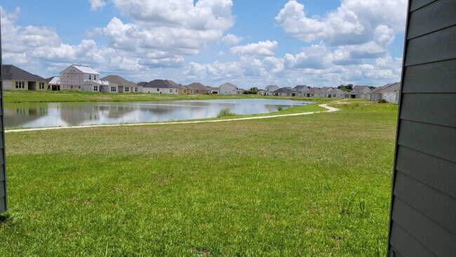Building Photo - Beautiful 4 bedroom home in Baton Rouge
