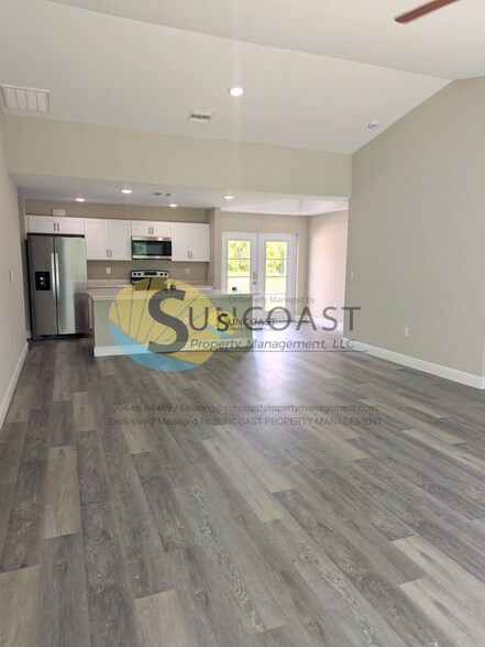 Building Photo - 2833 Whaling Rd