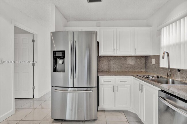 Building Photo - 12704 SW 71st Terrace