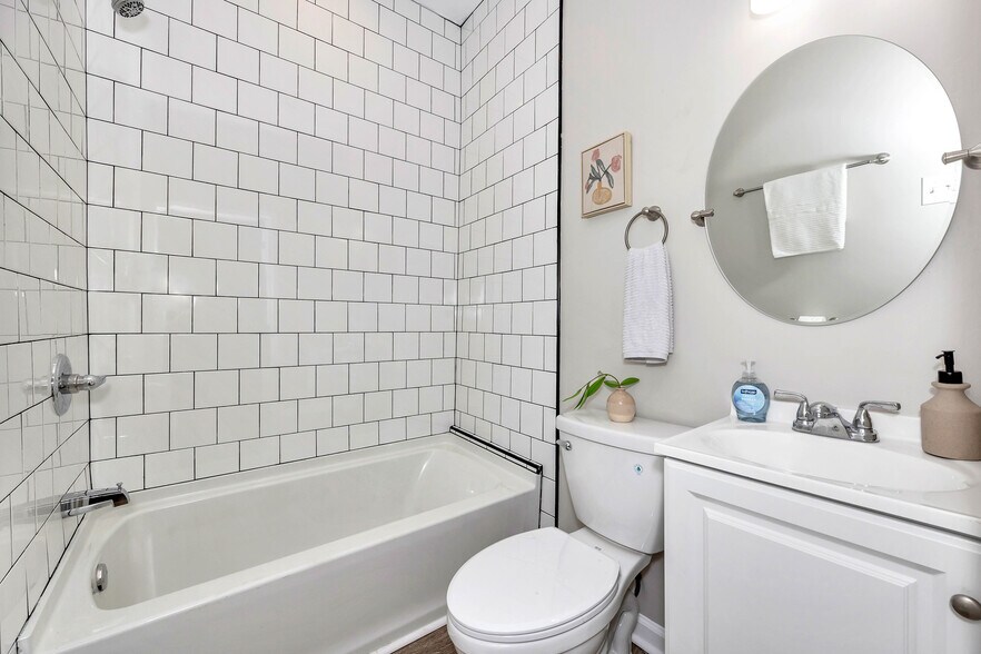 Building Photo - 3706 Emm Ell St SW