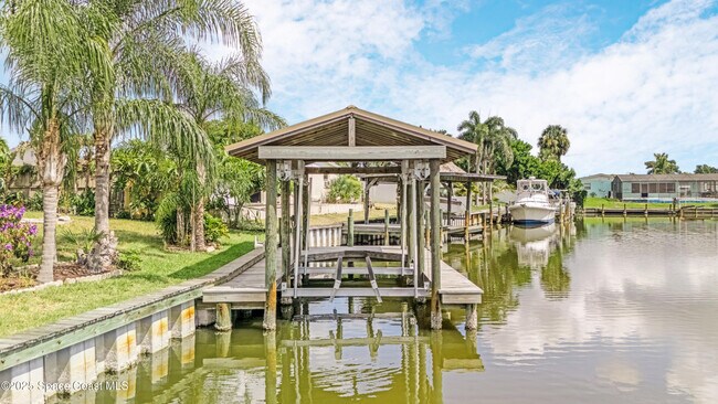 Building Photo - 1730 Canal Ct