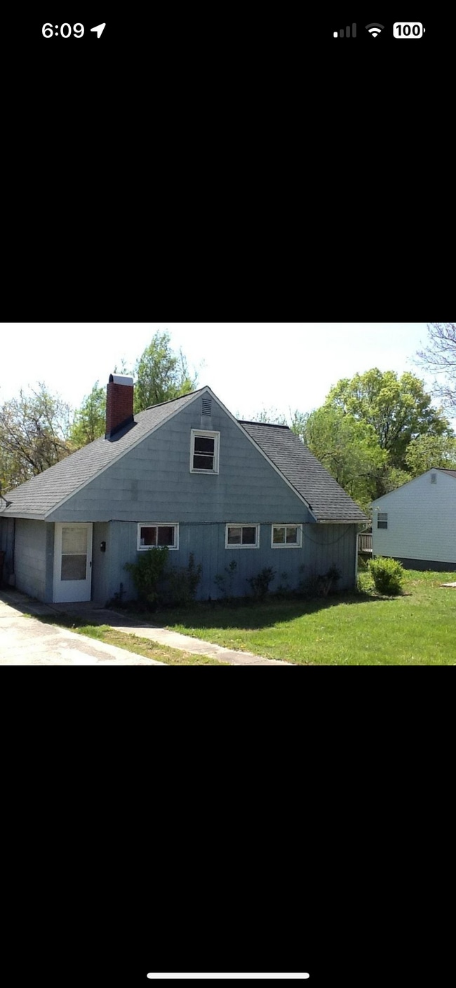 Building Photo - 1510 Summit Ave