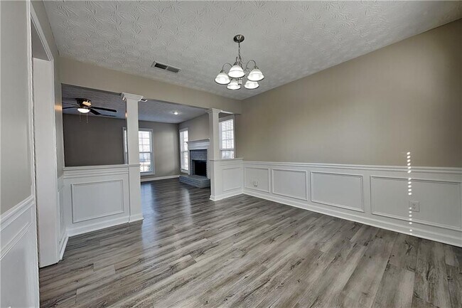 Building Photo - 368 Dunagan Chase Dr SE