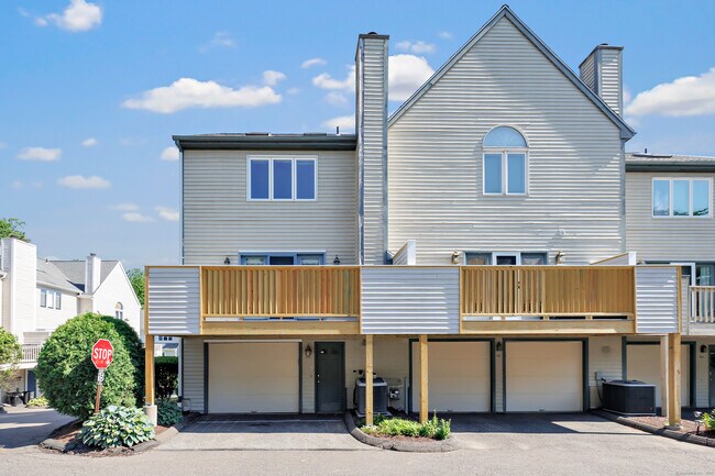 Building Photo - 66 Westview Terrace