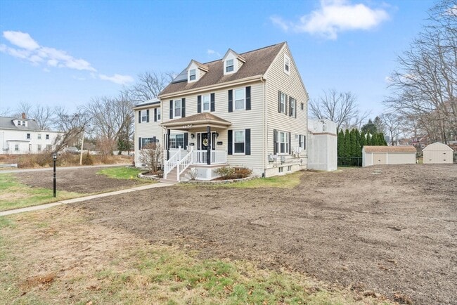 Building Photo - 70 W High St