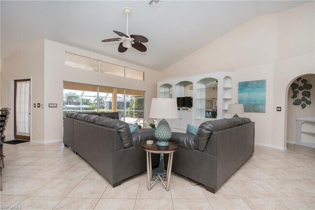 Building Photo - 2806 SW 39th St