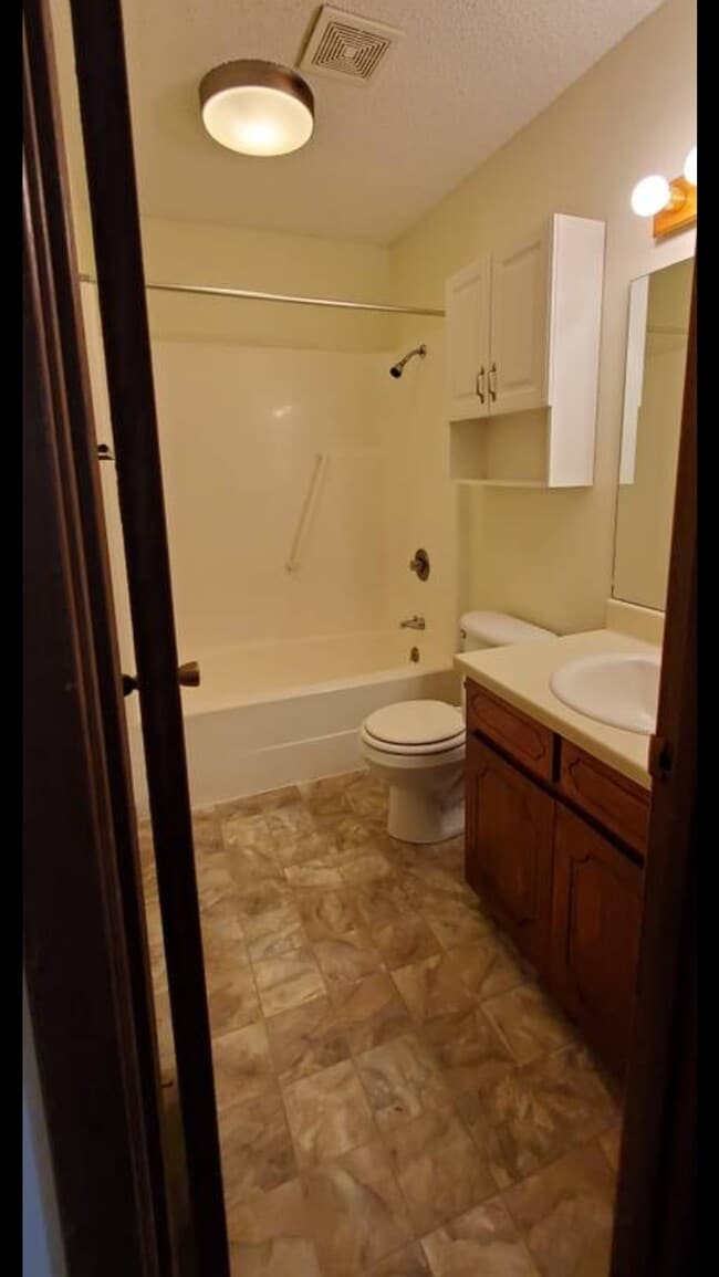 Building Photo - 5112 Shadylane Dr