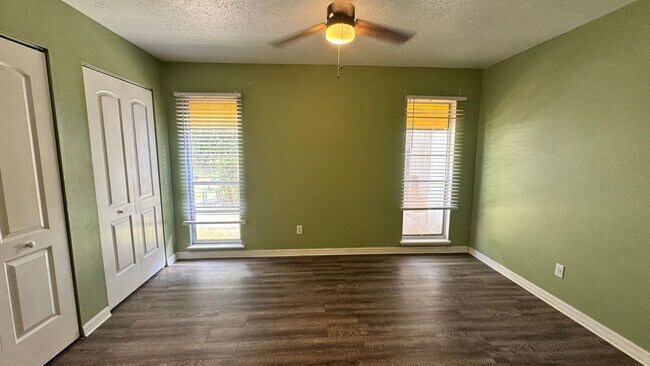 Building Photo - FOR RENT – 2 Bed / 1 Bath Triplex in Citrus Park, Ocala, FL – Available Now!