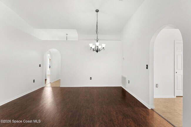 Building Photo - 4426 Four Lakes Dr