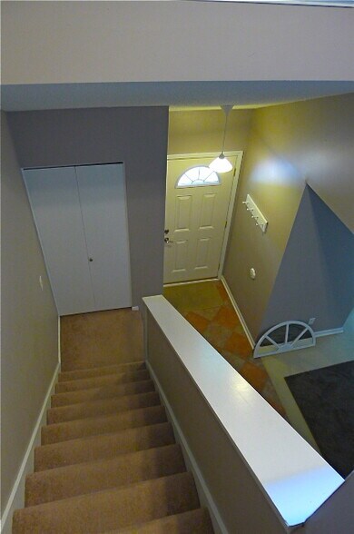 Building Photo - 108 Burwash Ave