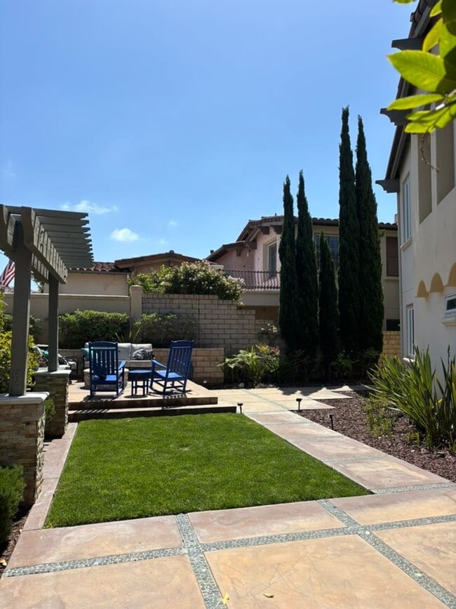 Building Photo - Beautiful 3BD 3.5BA House in La Jolla