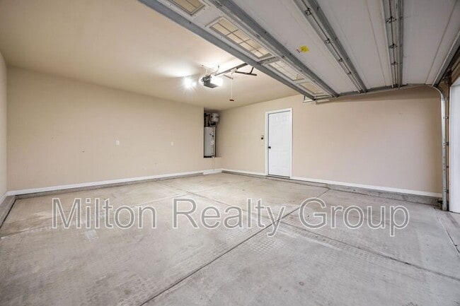 Building Photo - 111 Angel Oak Dr