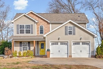 Building Photo - 1903 E Boy Scout Rd