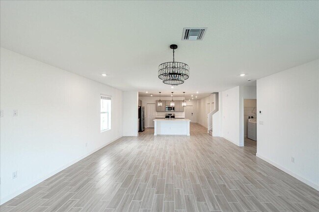 Building Photo - 6346 Windwood Wy
